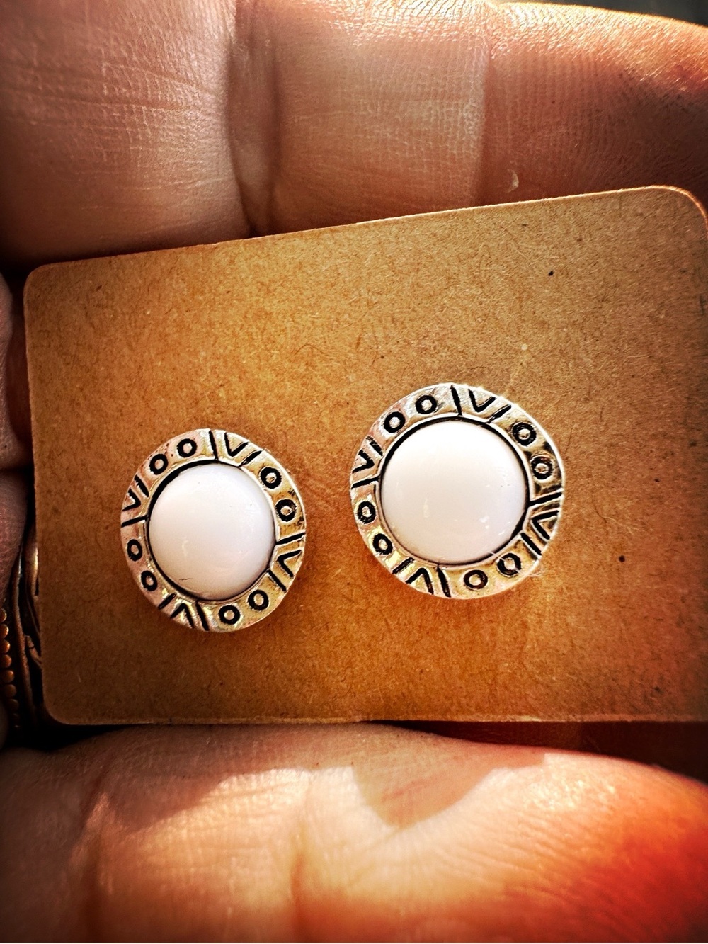 Post earrings, round white stone